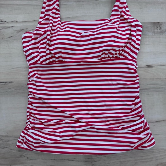 Lands End Nautical Red/White Stripe Halter Tankini Swim Top Only Women’s 8 NWT - Picture 3 of 8